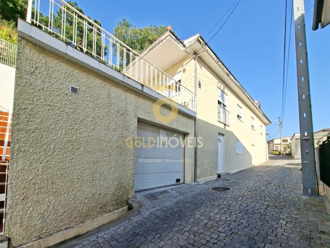 Moradia T5 para Venda em Souselo Foto 23