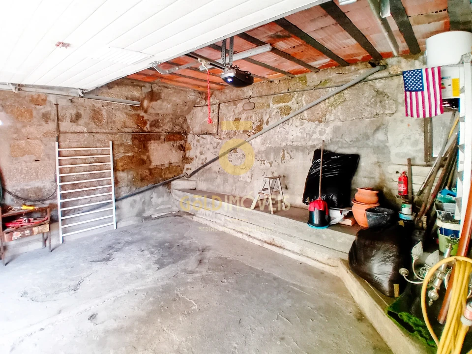 Moradia T5 para Venda em Souselo Foto 22