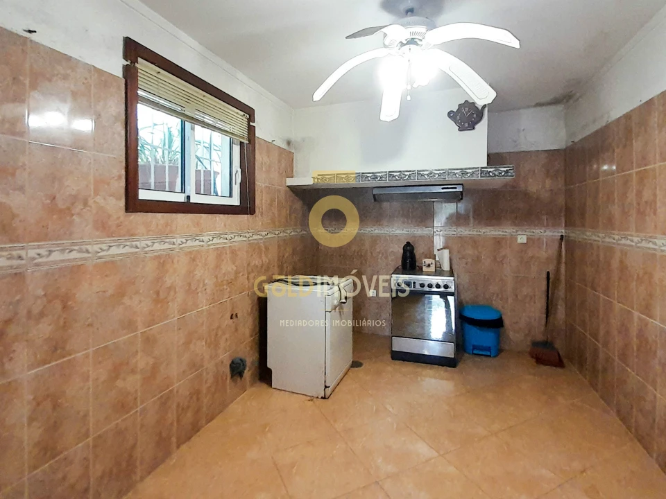 Moradia T5 para Venda em Souselo Foto 8