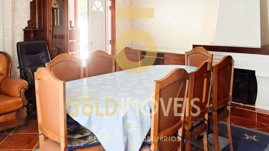 Moradia T5 para Venda em Souselo