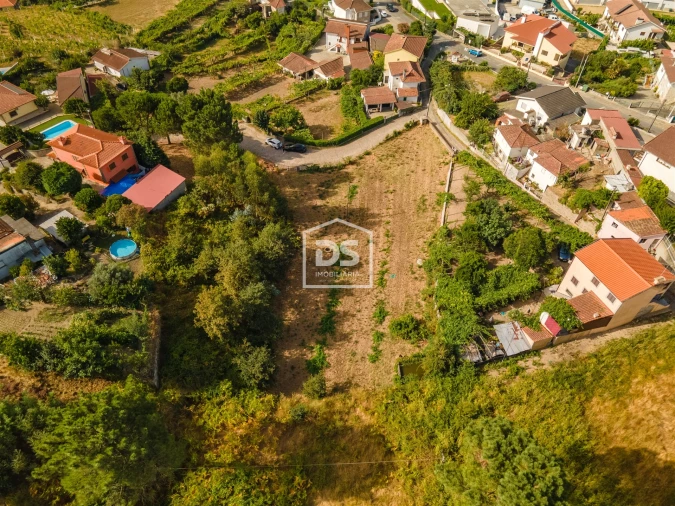 Terreno para Venda em Mancelos Foto 3