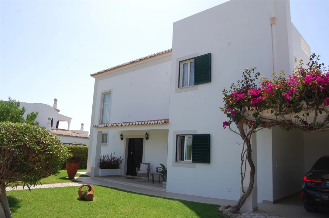 Moradia T4 para Venda em Lagoa e Carvoeiro Foto 48