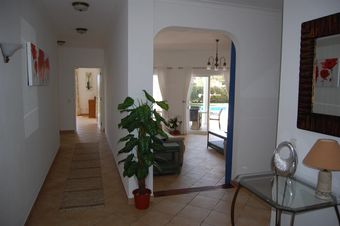 Moradia T4 para Venda em Lagoa e Carvoeiro Foto 3