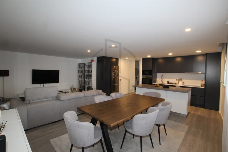 Apartamento T3 para Venda em Nine Foto 1