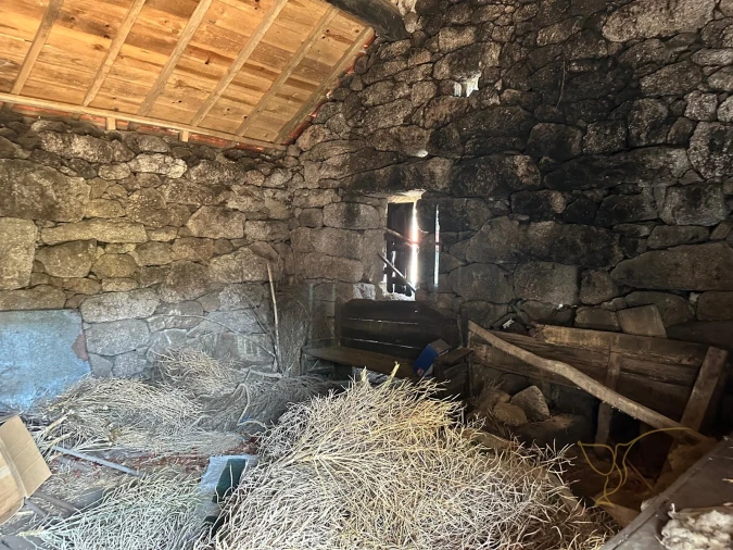 Moradia T0 para Venda em Castro Laboreiro e Lamas de Mouro Foto 9