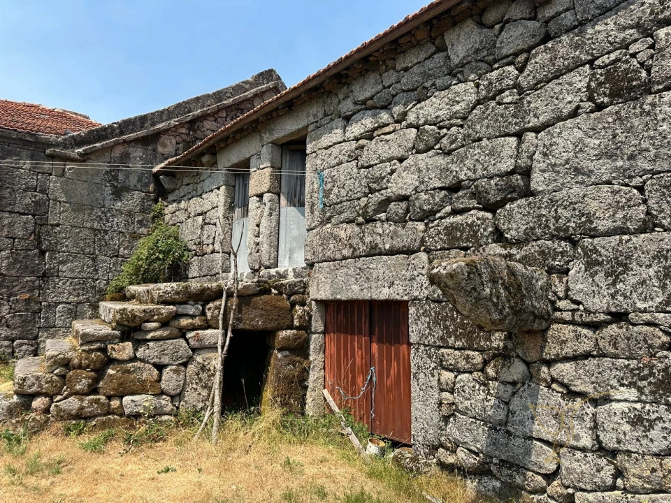 Moradia T0 para Venda em Castro Laboreiro e Lamas de Mouro Foto 17