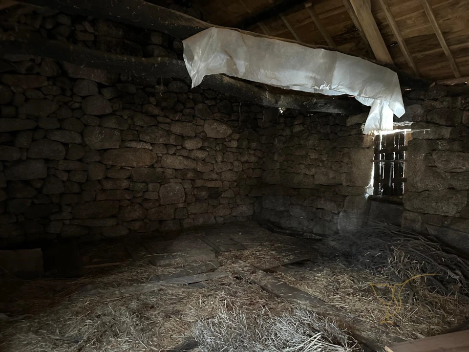 Moradia T0 para Venda em Castro Laboreiro e Lamas de Mouro Foto 11