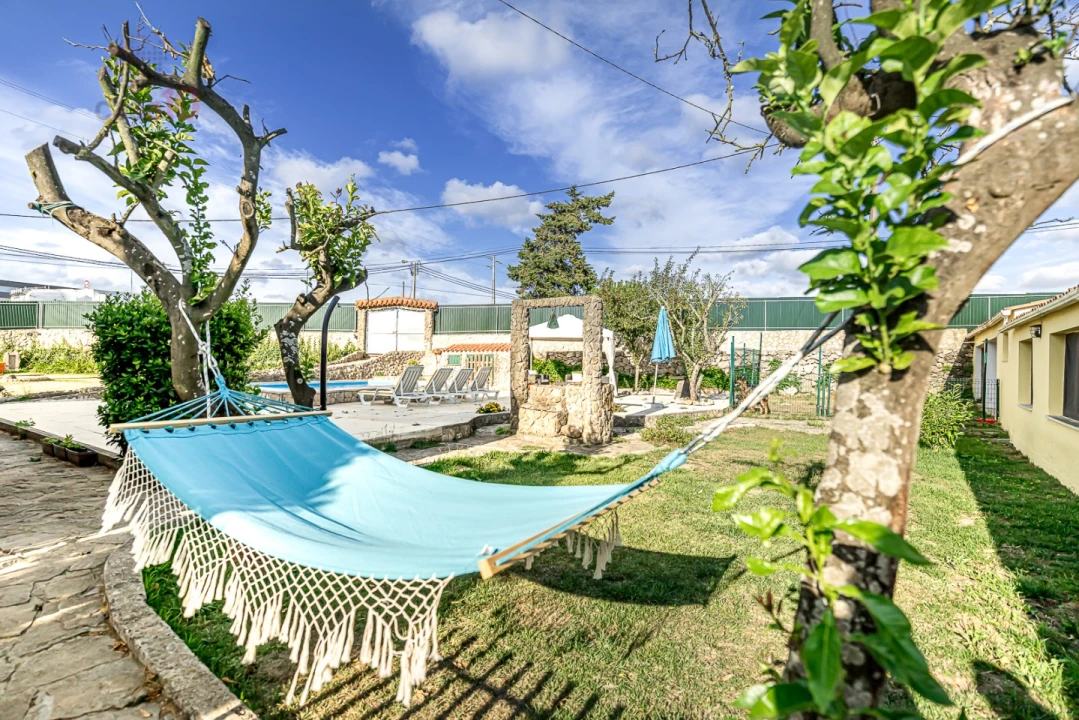 Moradia T5 para Venda em Algueirão-Mem Martins Foto 1