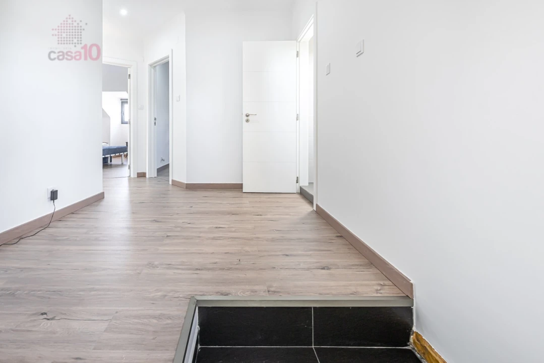 Moradia T5 para Venda em Algueirão-Mem Martins Foto 16