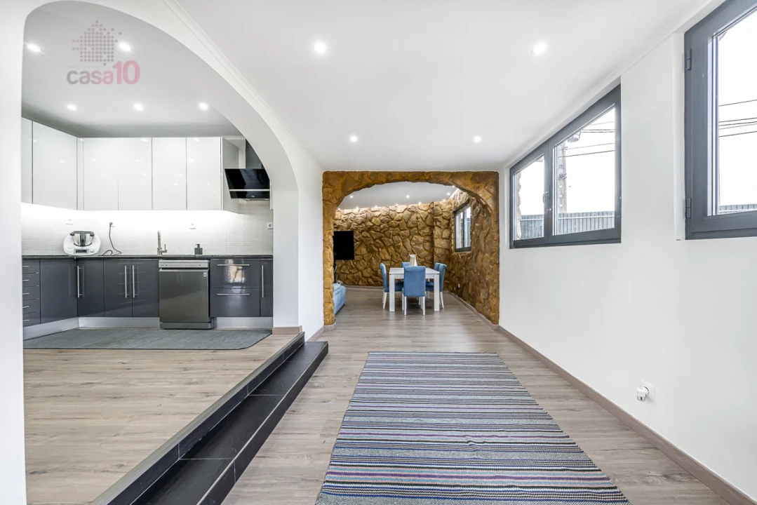 Moradia T5 para Venda em Algueirão-Mem Martins Foto 4