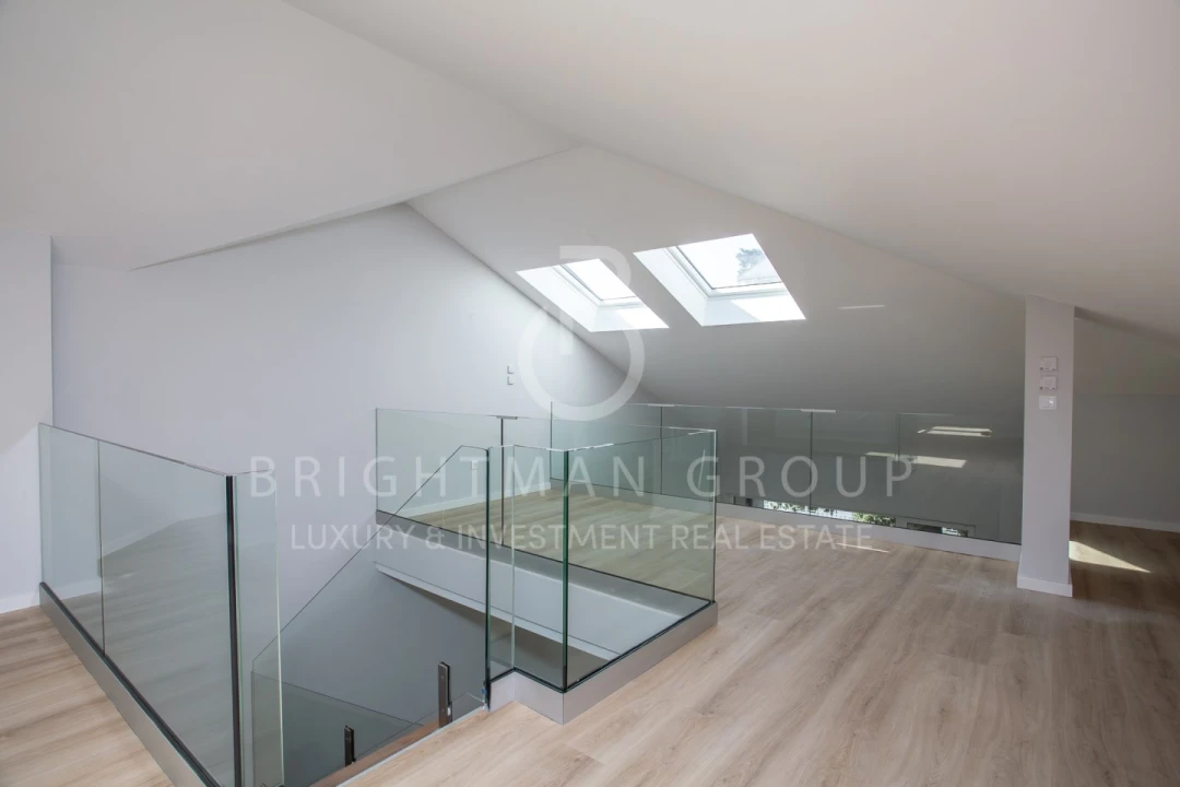 Apartamento T3 para Venda em Carcavelos e Parede Foto 16