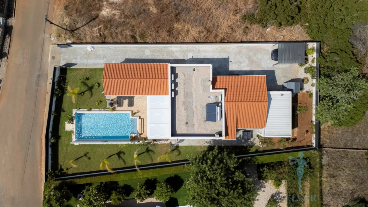 Moradia T3 para Venda em Mexilhoeira Grande Foto 46