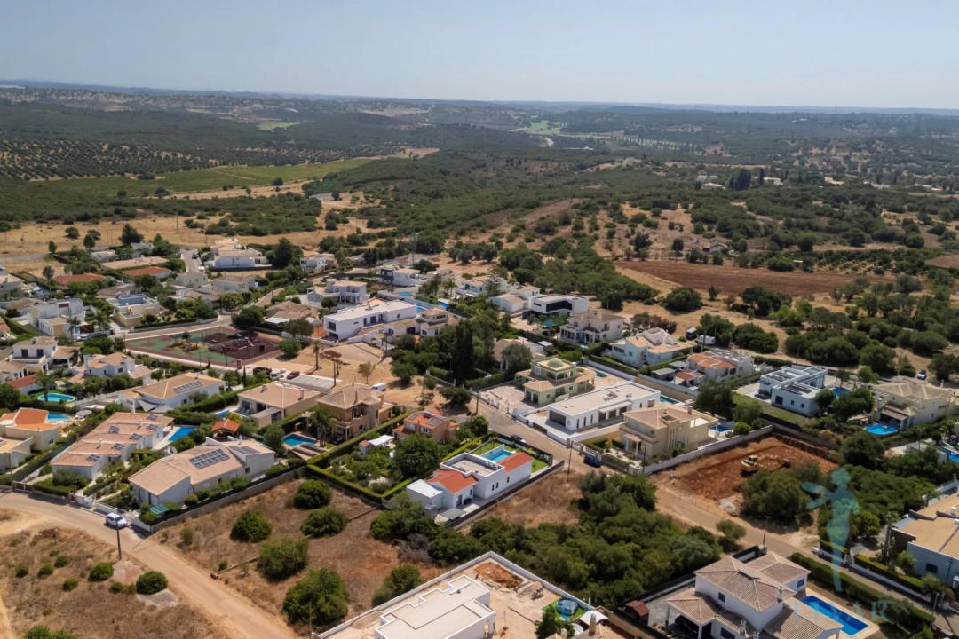 Moradia T3 para Venda em Mexilhoeira Grande Foto 49