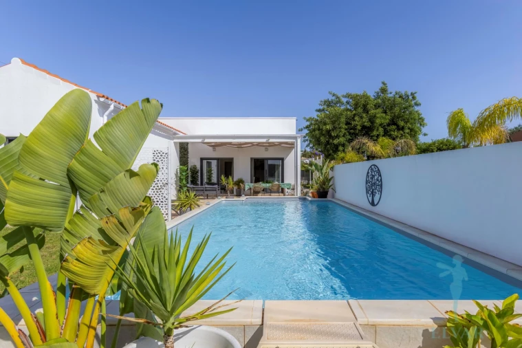 Moradia T3 para Venda em Mexilhoeira Grande Foto 2