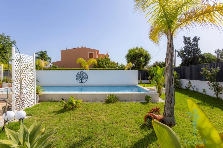 Moradia T3 para Venda em Mexilhoeira Grande Foto 7