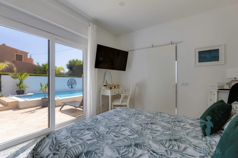 Moradia T3 para Venda em Mexilhoeira Grande Foto 37