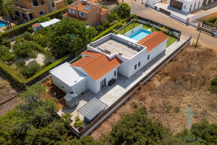 Moradia T3 para Venda em Mexilhoeira Grande Foto 43