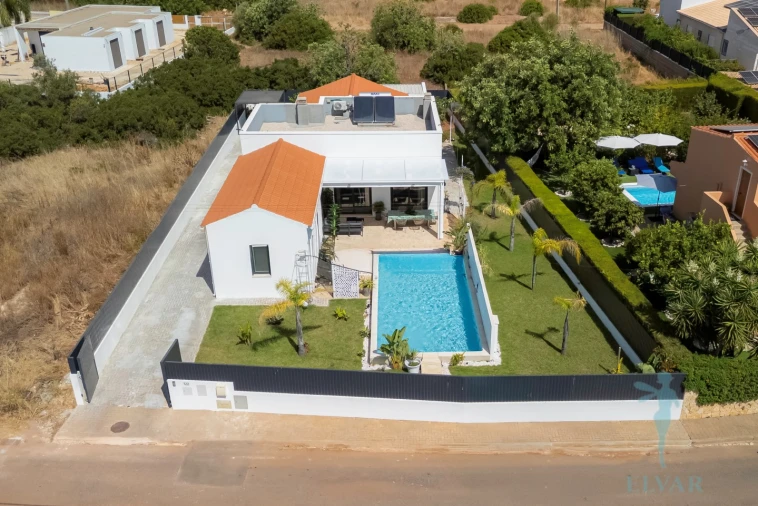 Moradia T3 para Venda em Mexilhoeira Grande Foto 45