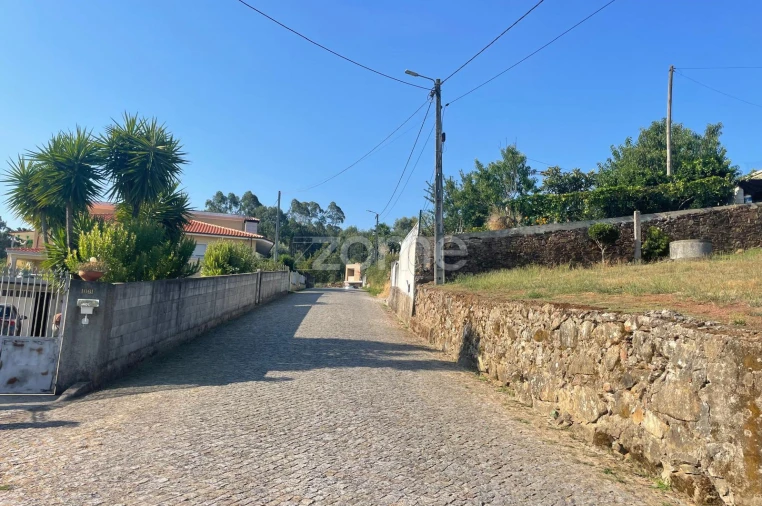 Terreno para Venda em Lamelas e Guimarei Foto 13