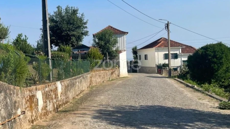 Terreno para Venda em Lamelas e Guimarei