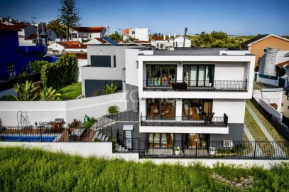 Moradia T4 para Venda em Alcabideche