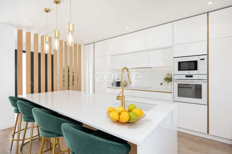 Moradia T4 para Venda em Leiria, Pousos, Barreira e Cortes Foto 11