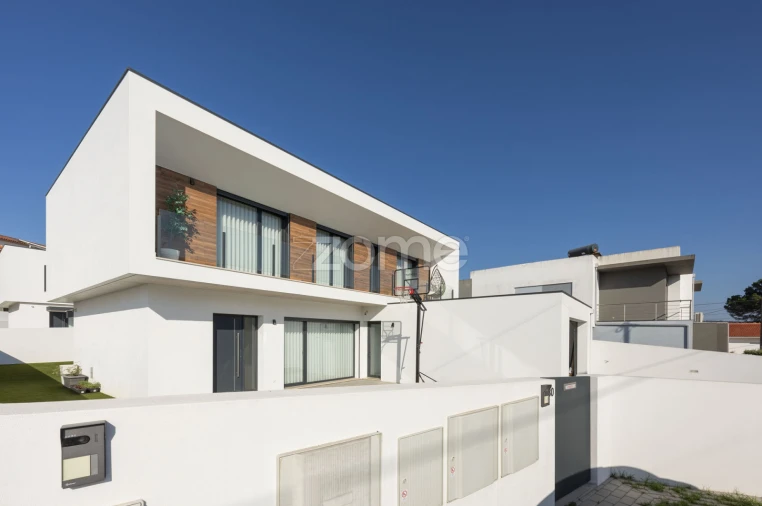 Moradia T4 para Venda em Leiria, Pousos, Barreira e Cortes Foto 50