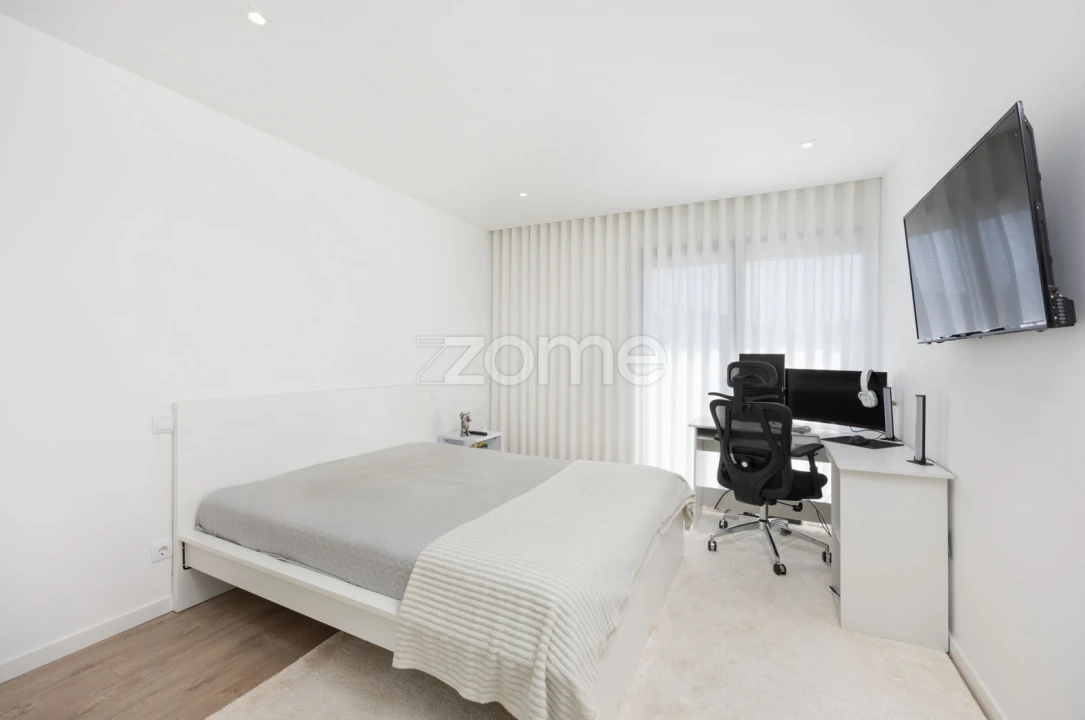 Moradia T4 para Venda em Leiria, Pousos, Barreira e Cortes Foto 42