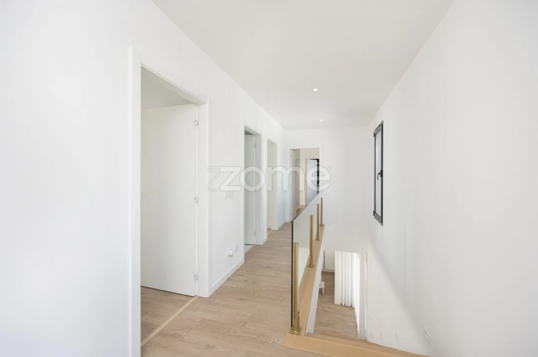 Moradia T4 para Venda em Leiria, Pousos, Barreira e Cortes Foto 24