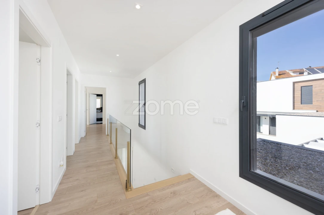 Moradia T4 para Venda em Leiria, Pousos, Barreira e Cortes Foto 27