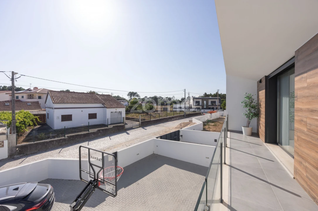 Moradia T4 para Venda em Leiria, Pousos, Barreira e Cortes Foto 38