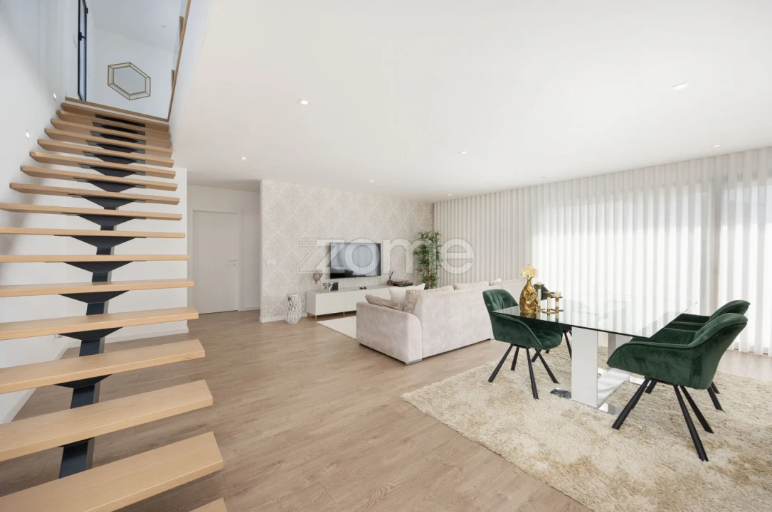 Moradia T4 para Venda em Leiria, Pousos, Barreira e Cortes Foto 15