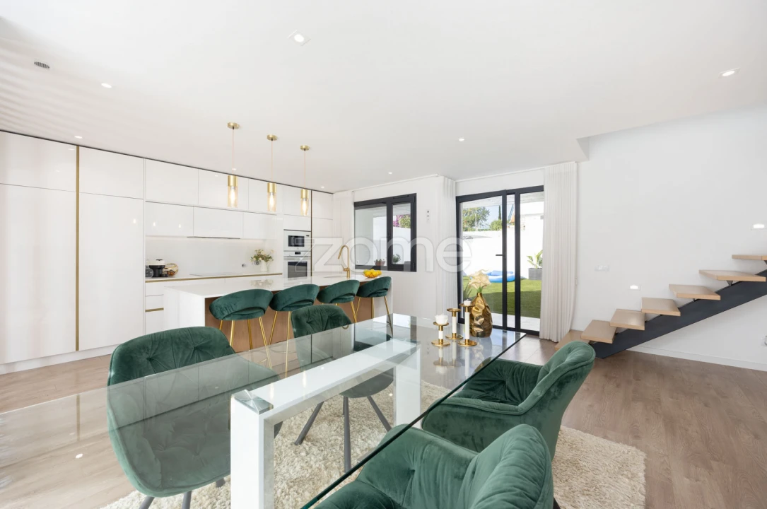 Moradia T4 para Venda em Leiria, Pousos, Barreira e Cortes Foto 9