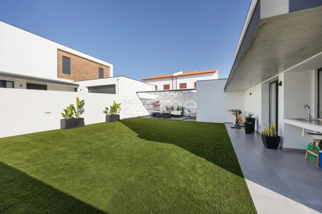 Moradia T4 para Venda em Leiria, Pousos, Barreira e Cortes Foto 21