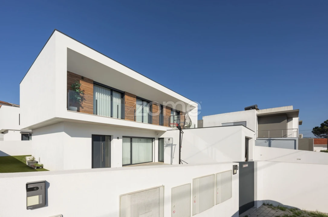 Moradia T4 para Venda em Leiria, Pousos, Barreira e Cortes Foto 50