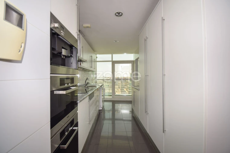 Apartamento T3 para Venda em Parque das Nações Foto 2
