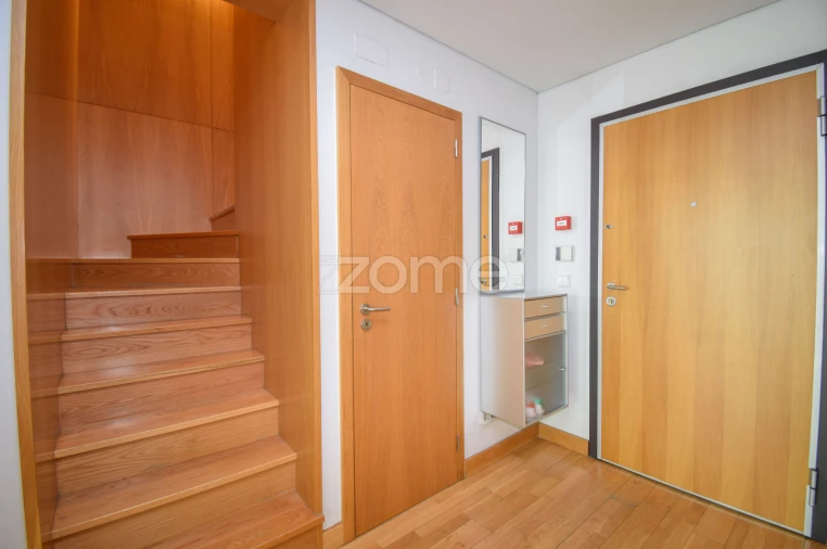Apartamento T3 para Venda em Parque das Nações Foto 8