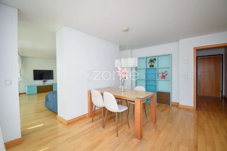 Apartamento T3 para Venda em Parque das Nações Foto 12