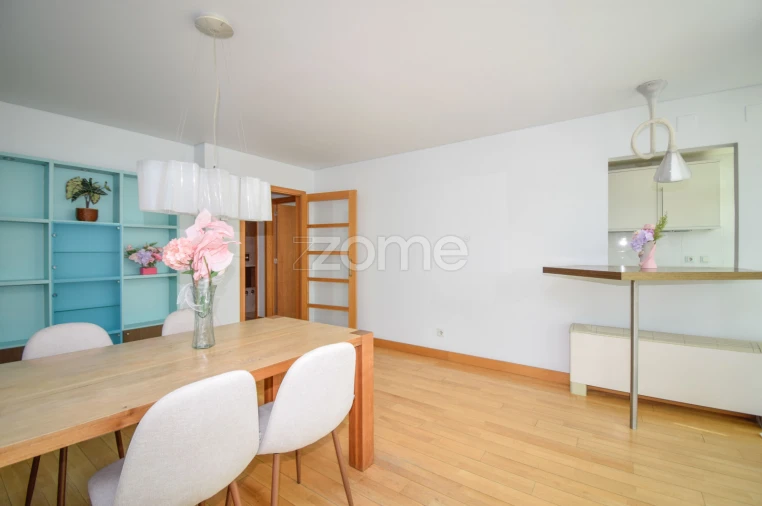Apartamento T3 para Venda em Parque das Nações Foto 13