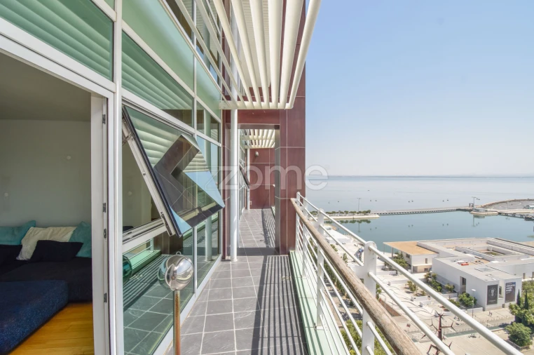 Apartamento T3 para Venda em Parque das Nações Foto 15