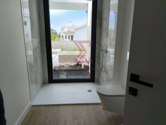 Moradia T3 para Venda em Nadadouro Foto 4