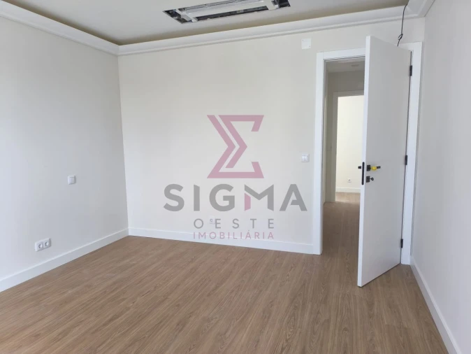 Moradia T3 para Venda em Nadadouro Foto 2