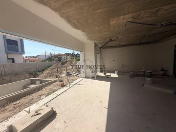 Moradia T4 para Venda em Charneca de Caparica e Sobreda