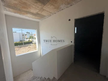 Moradia T4 para Venda em Charneca de Caparica e Sobreda