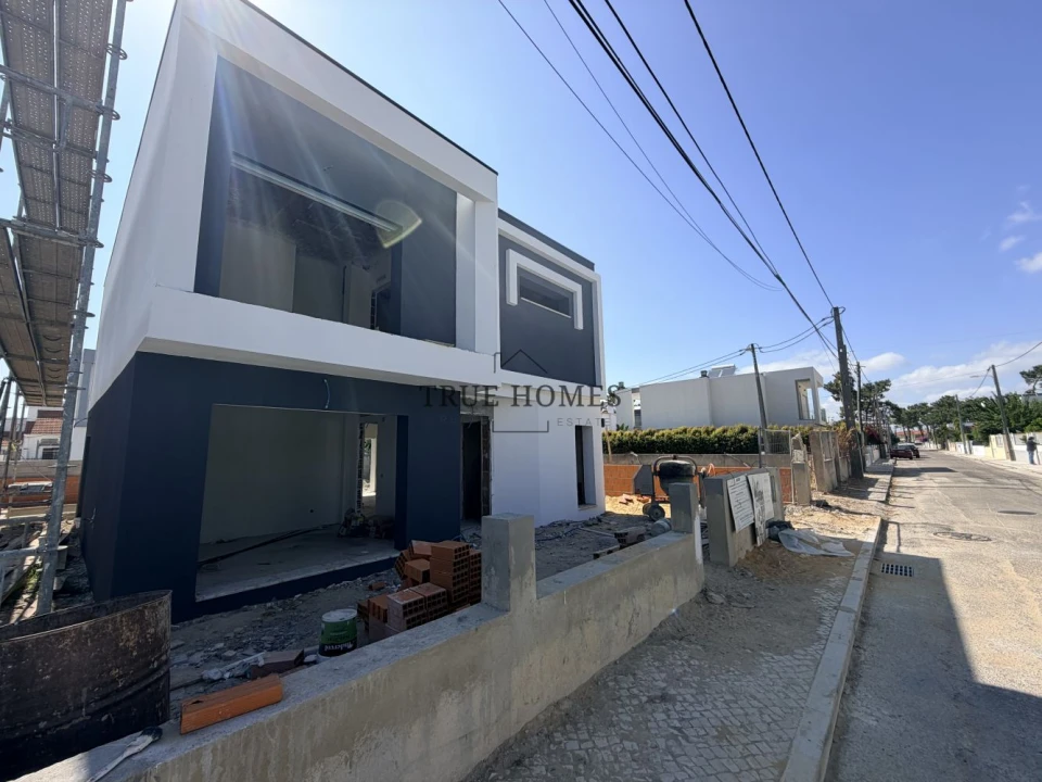 Moradia T4 para Venda em Charneca de Caparica e Sobreda Foto 22