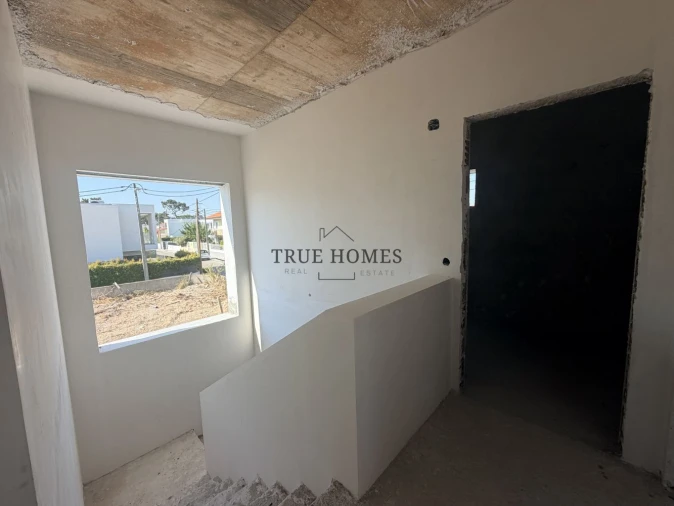 Moradia T4 para Venda em Charneca de Caparica e Sobreda Foto 13