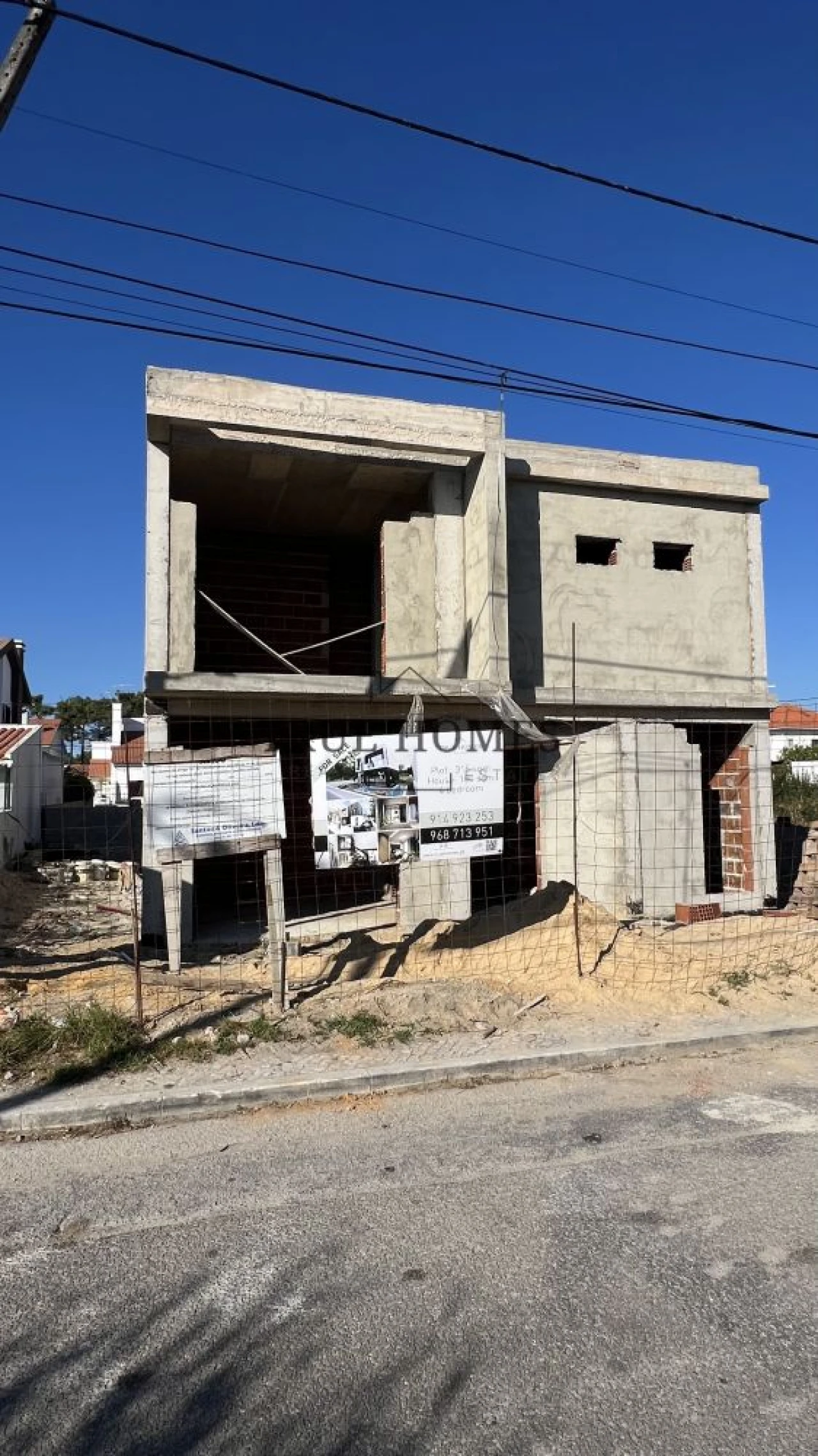Moradia T4 para Venda em Charneca de Caparica e Sobreda Foto 9