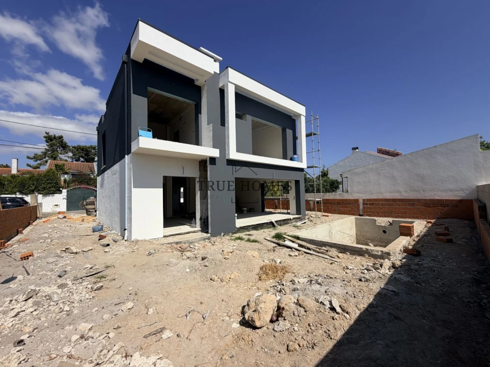 Moradia T4 para Venda em Charneca de Caparica e Sobreda Foto 21