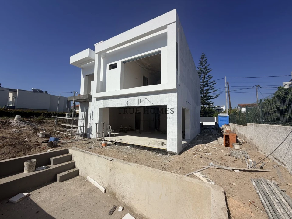 Moradia T4 para Venda em Charneca de Caparica e Sobreda Foto 10