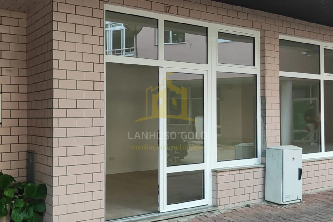 Loja para Arrendamento em Gualtar Foto 3